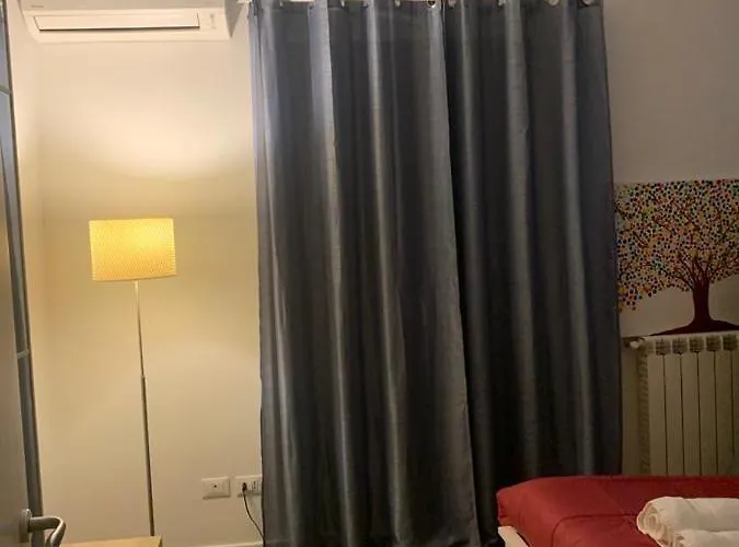 アパート La Casa Di Giulia パレルモ